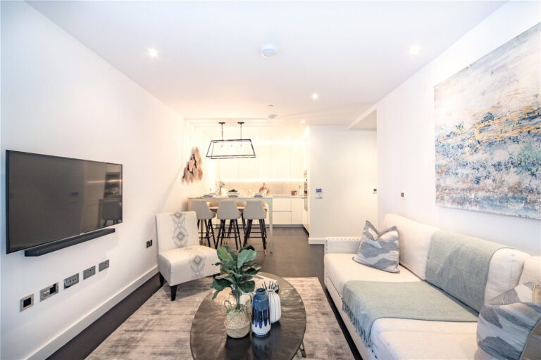 Thornes House, Nine Elms