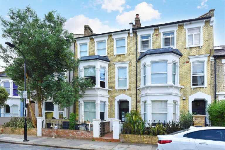 Warbeck Road, Shepherd’s Bush