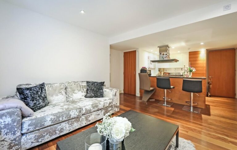 Lancelot Place, Knightsbridge