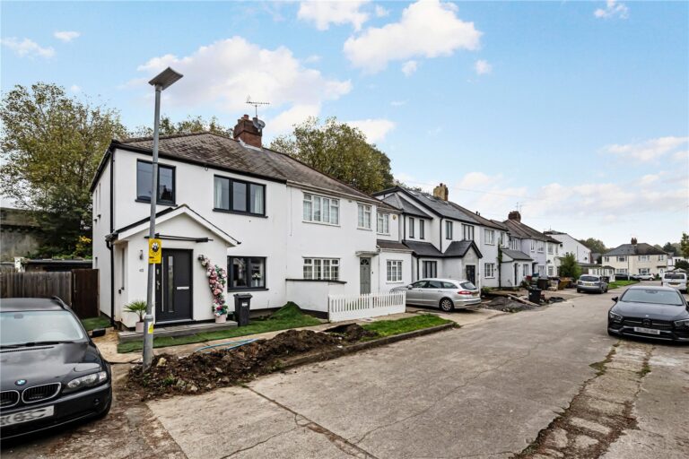 Staveley Gardens, Chiswick