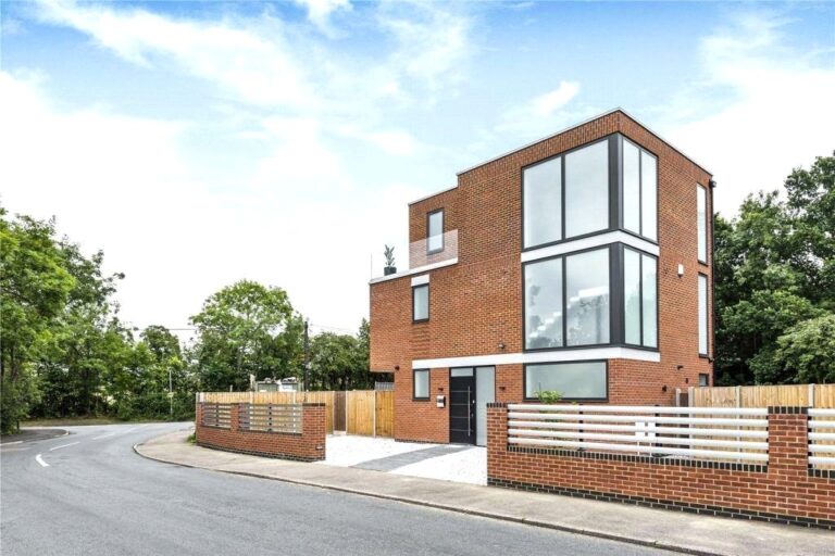 Geddes Road, Bushey