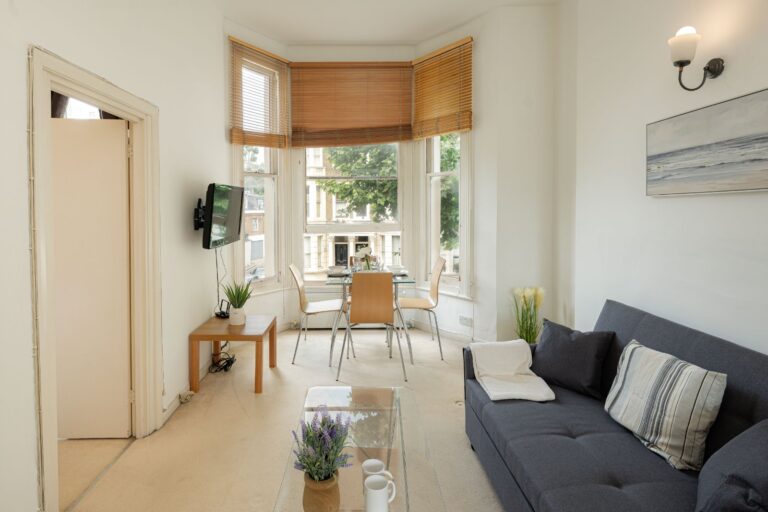 Warwick Avenue, Maida Vale