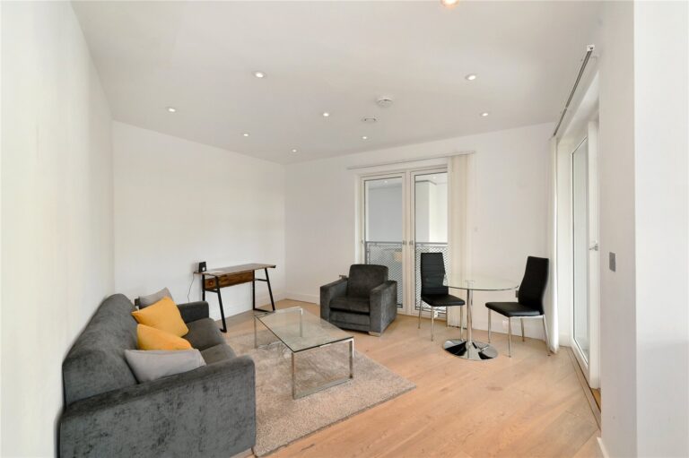 Cube Building, Angel