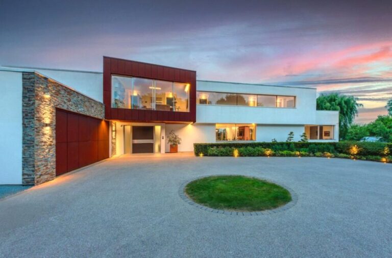 Highview, Radlett