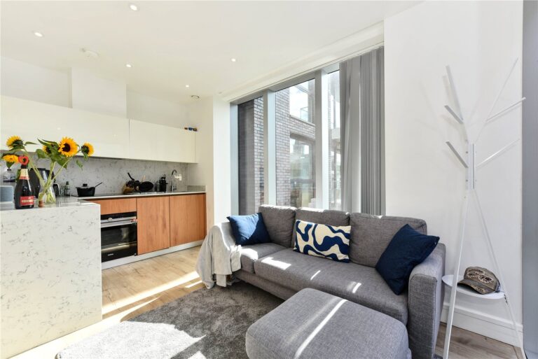 Perilla House, Aldgate