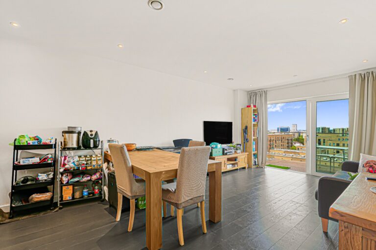 Colindale Gardens, Colindale