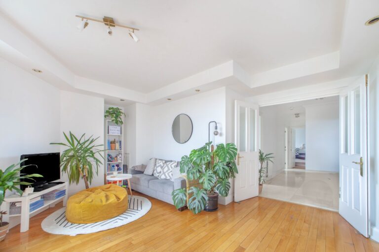 Jubilee Heights, Kilburn